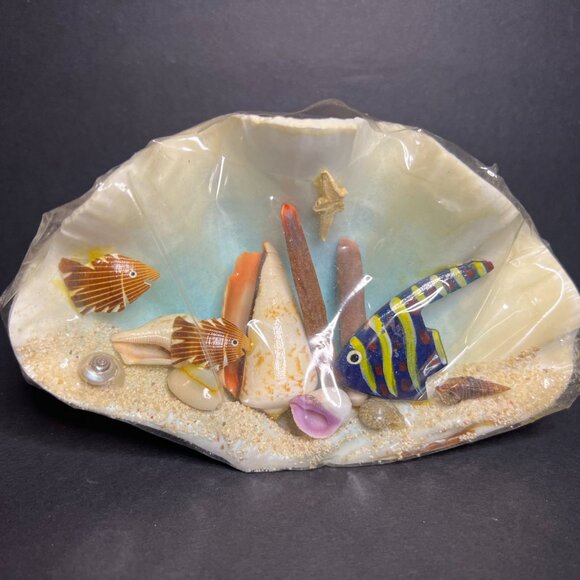 Vintage Decorative Hand-Crafted Seashell Aquatic Marine Fish Art Scene 3.75 x 6" - Picture 2 of 8